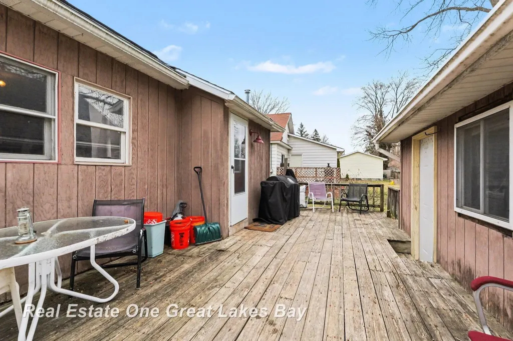 621 W Hosmer Street St. Charles Village MI 48655