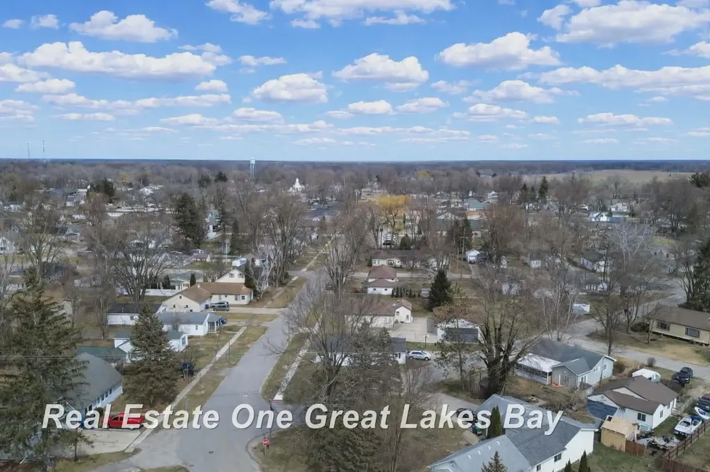 621 W Hosmer Street St. Charles Village MI 48655