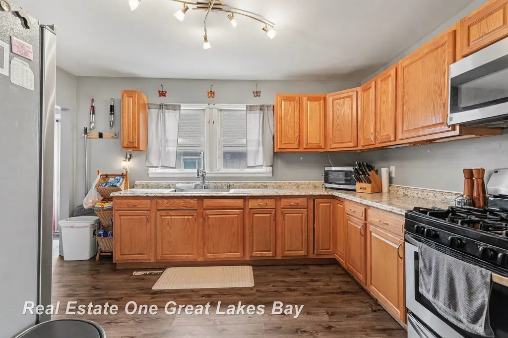 621 W Hosmer Street St. Charles Village MI 48655
