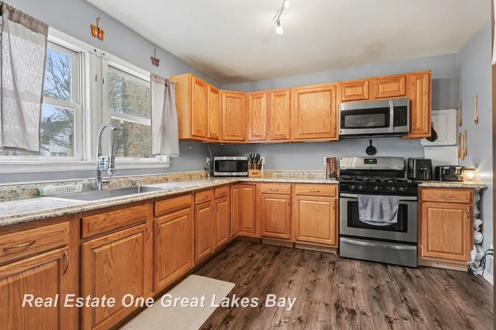 621 W Hosmer Street St. Charles Village MI 48655