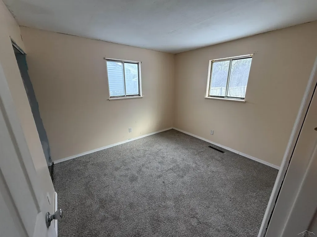 128 Woodward Street Saginaw City MI 48601