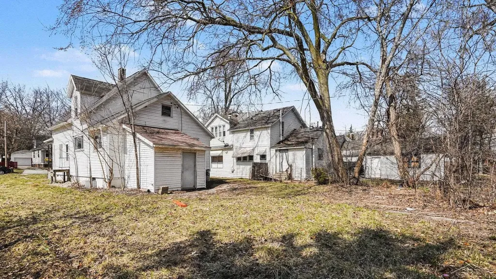 2518 Hermansau Street Saginaw City MI 48602
