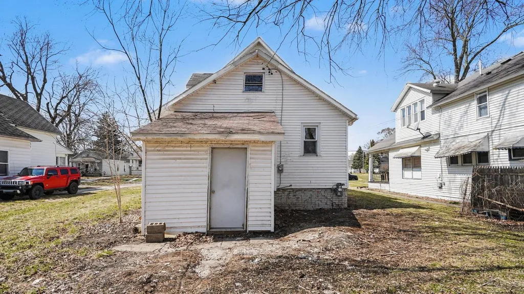 2518 Hermansau Street Saginaw City MI 48602