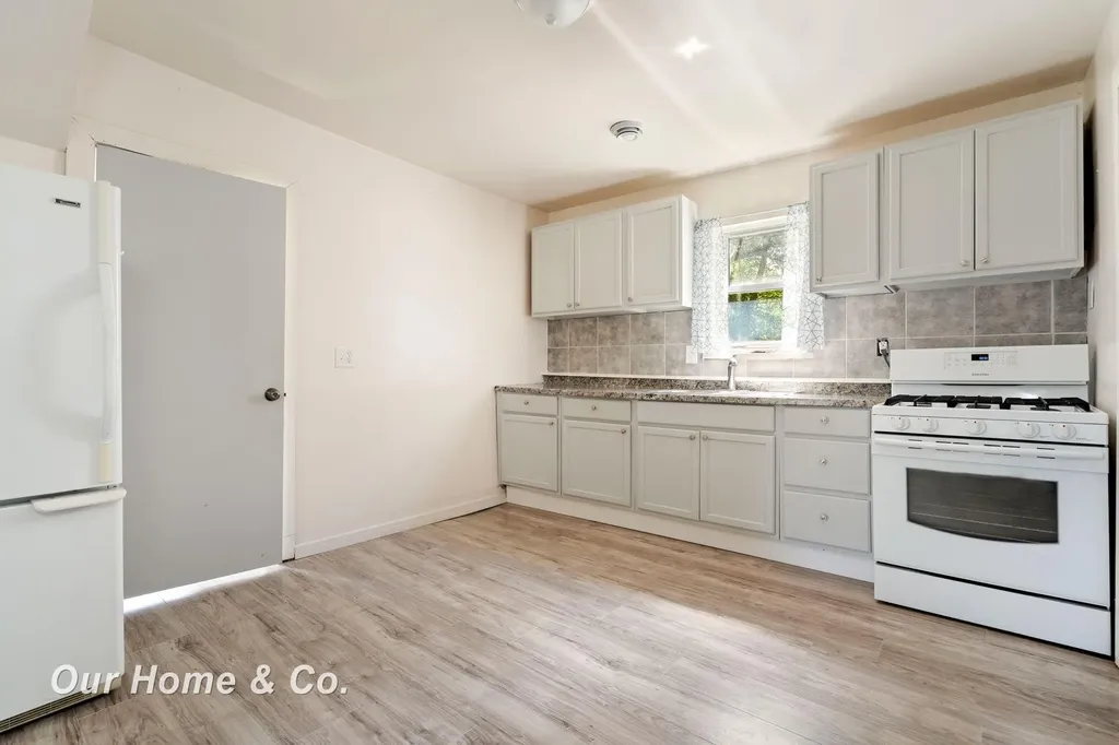 36505 Bismark Road Huron Charter Township MI 48164