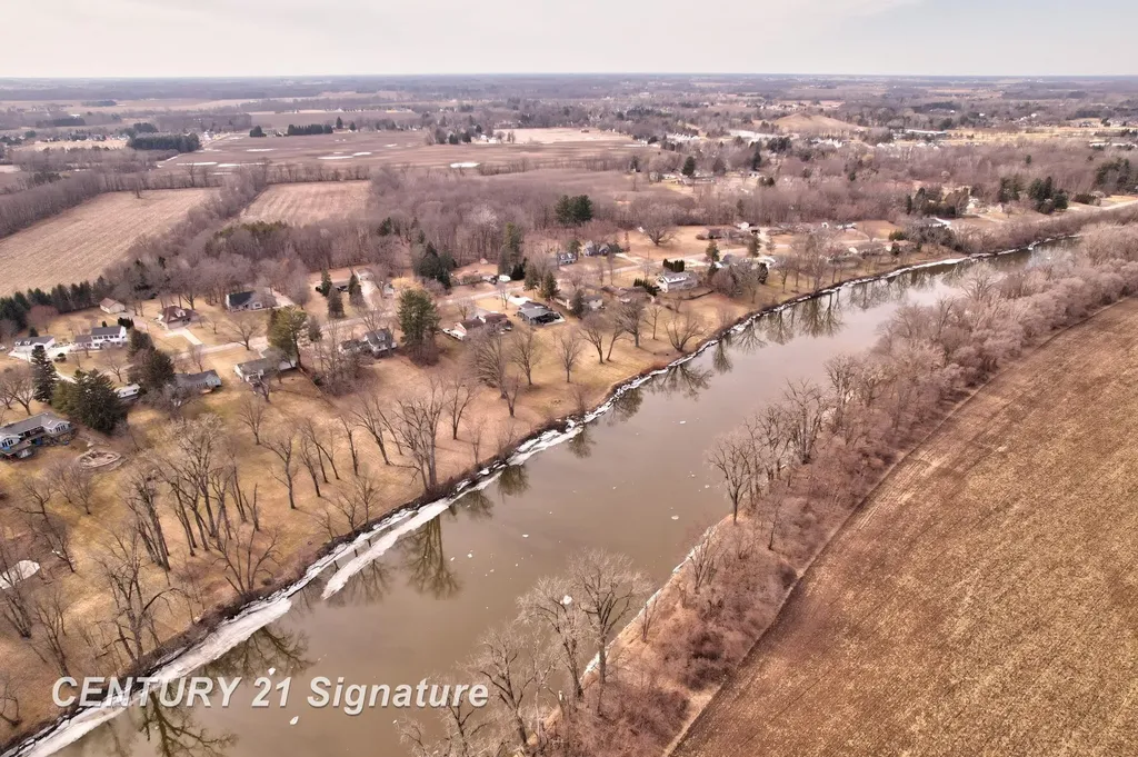 3690 N River Road Thomas Township MI 48623