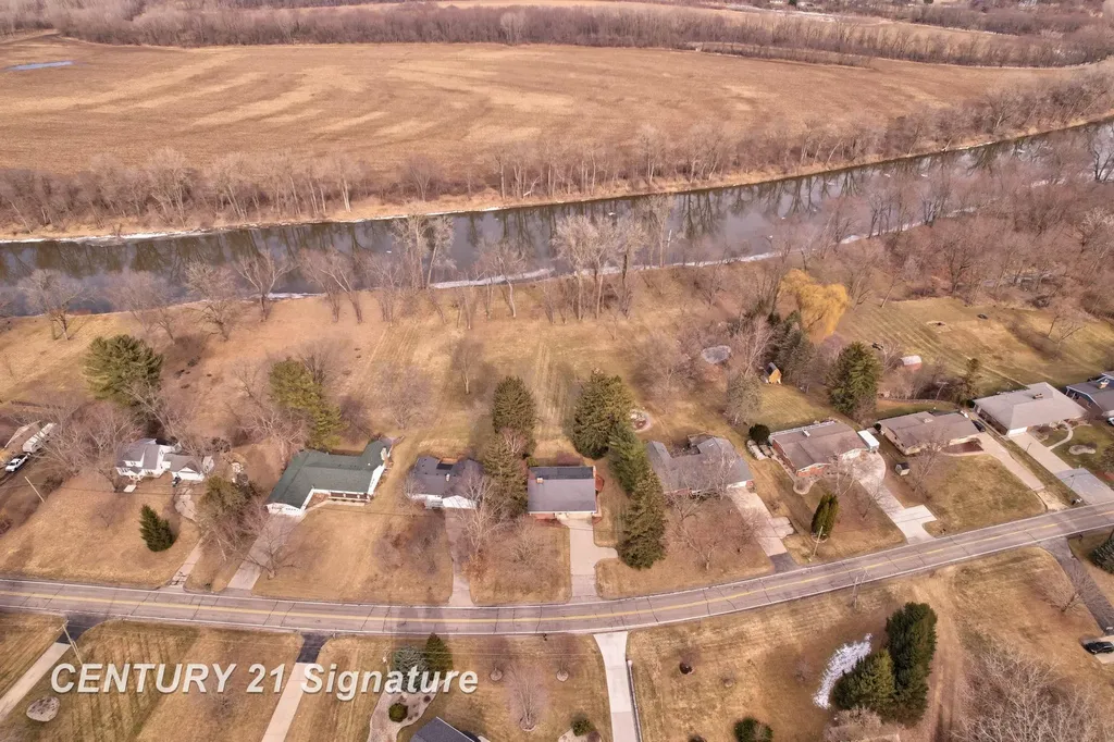 3690 N River Road Thomas Township MI 48623
