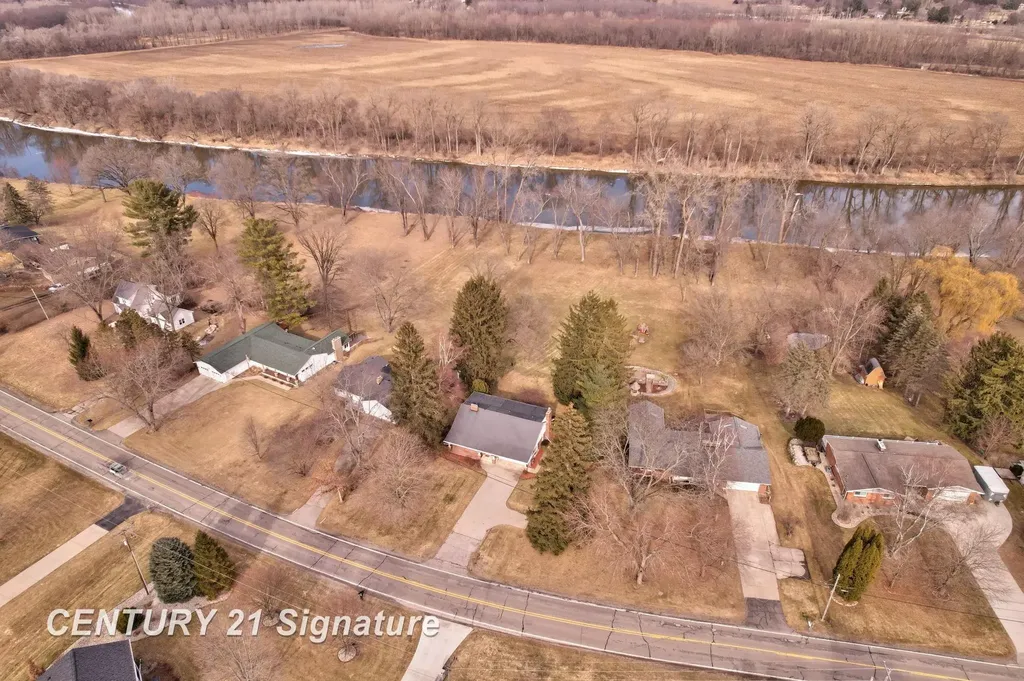 3690 N River Road Thomas Township MI 48623