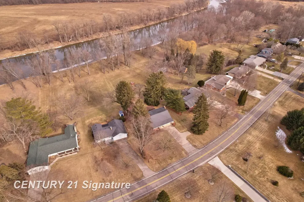 3690 N River Road Thomas Township MI 48623