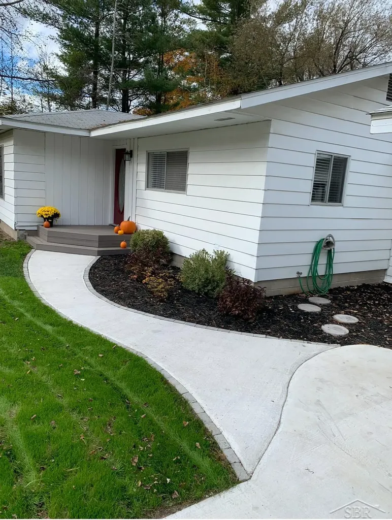 67 E Huron Road Au Gres Township MI 48749