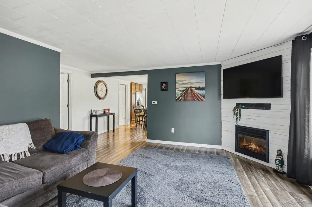 67 E Huron Road Au Gres Township MI 48749