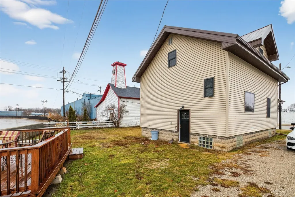 17 Union Street Sebewaing Village MI 48759