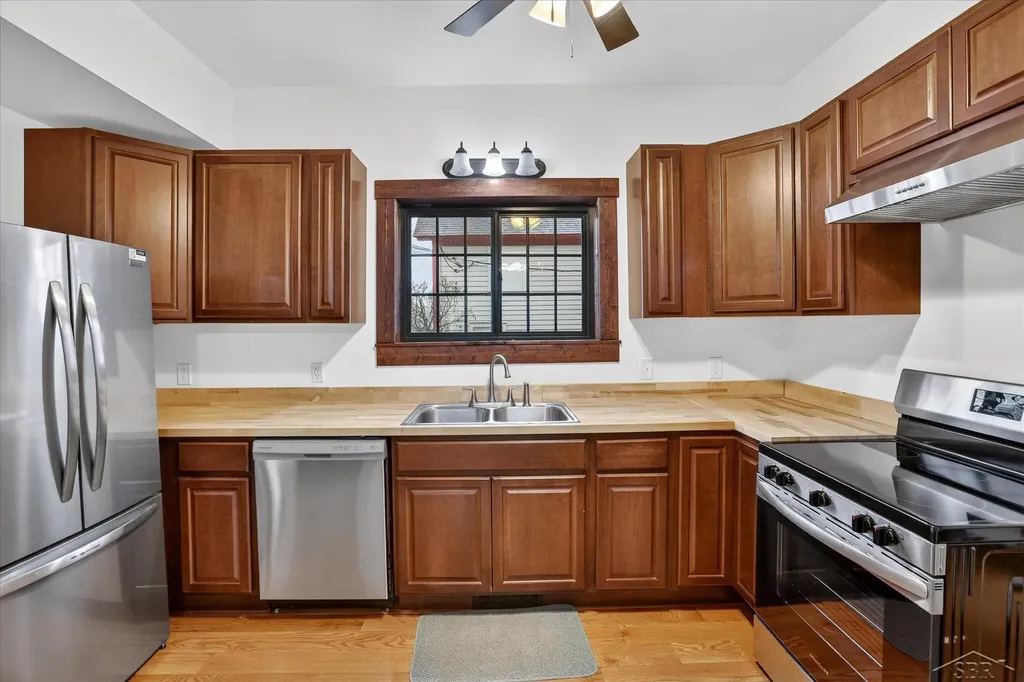 17 Union Street Sebewaing Village MI 48759