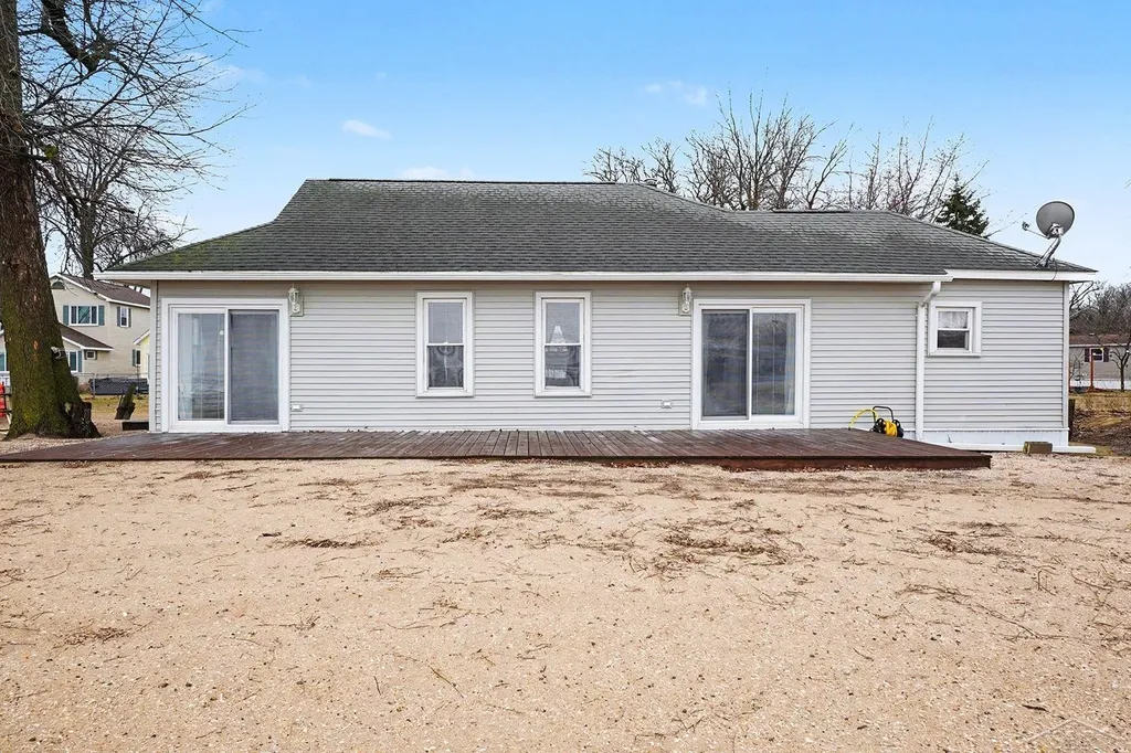 667 Bay Road Bangor Charter Township MI 48706