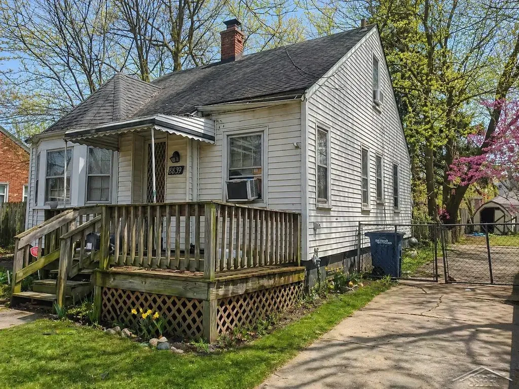 8839 Canyon Street Detroit City MI 48236