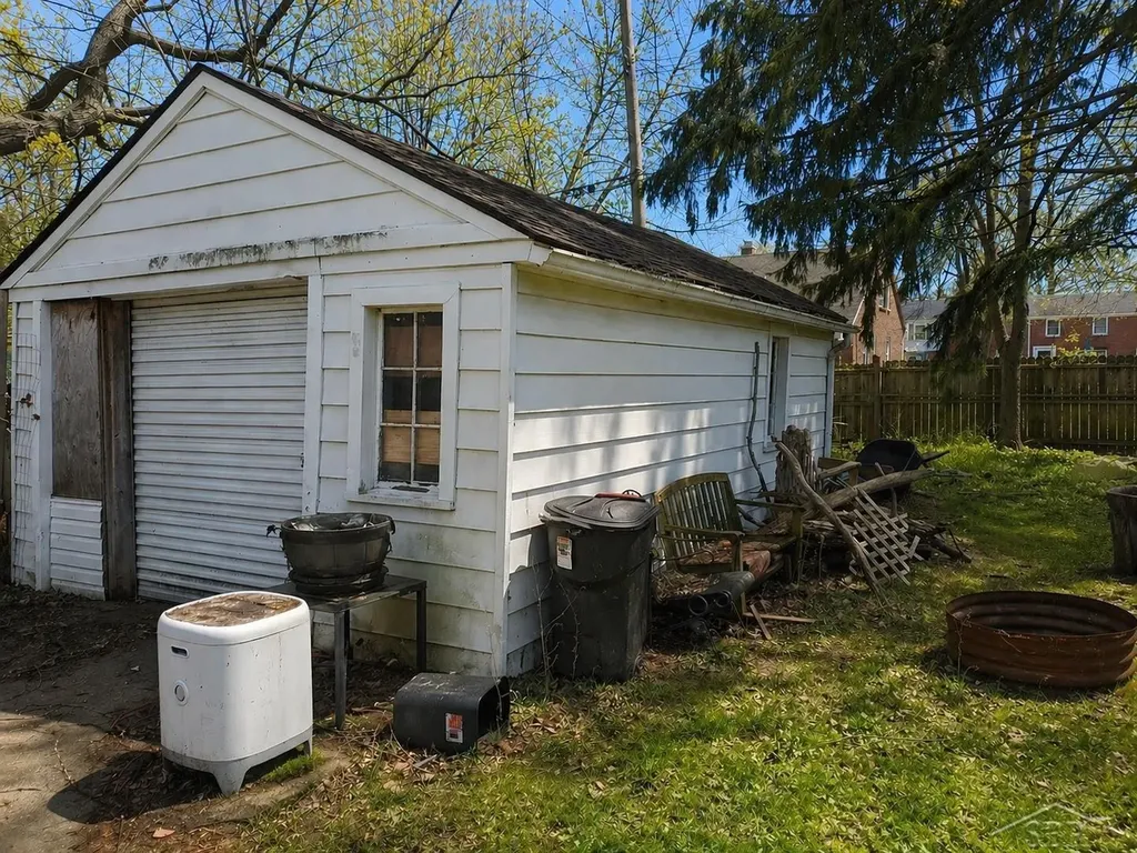 8839 Canyon Street Detroit City MI 48236