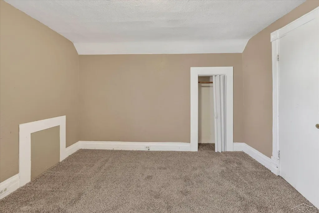 1724 Maine Street Saginaw City MI 48602