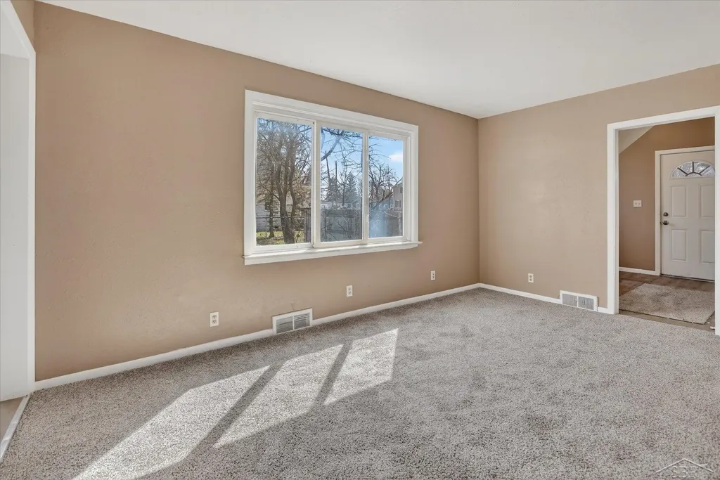 1724 Maine Street Saginaw City MI 48602