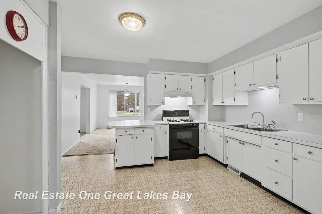 2750 E Deckerville Road Ellington Township MI 48723