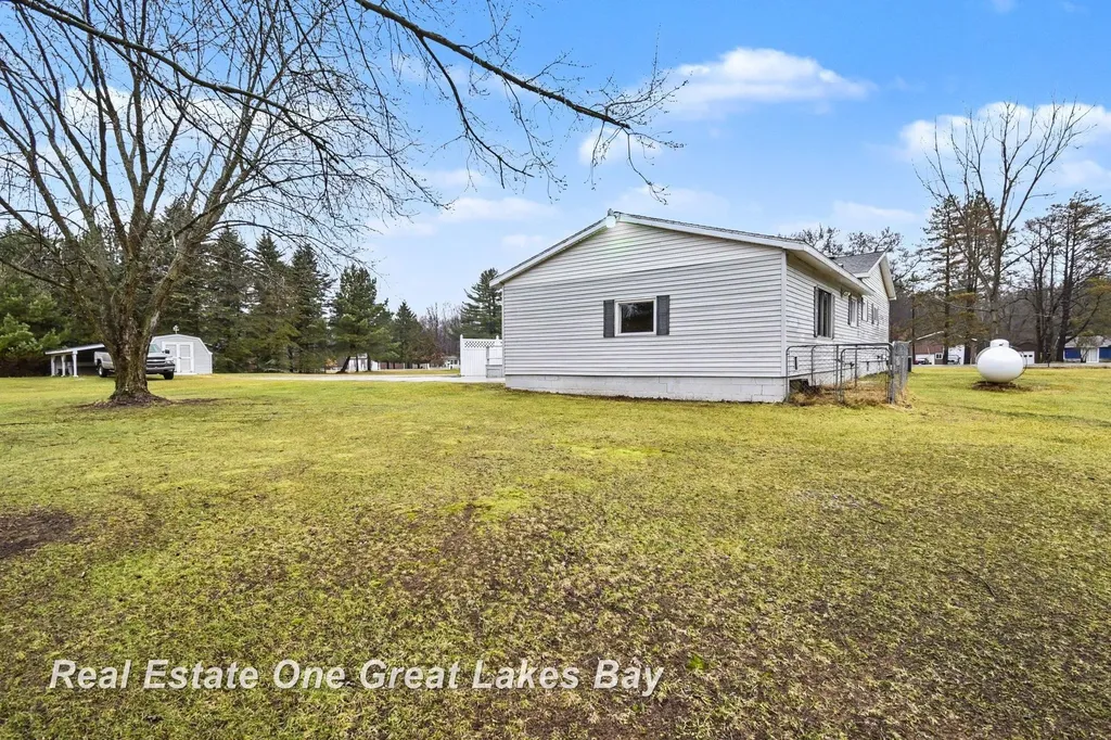 2750 E Deckerville Road Ellington Township MI 48723