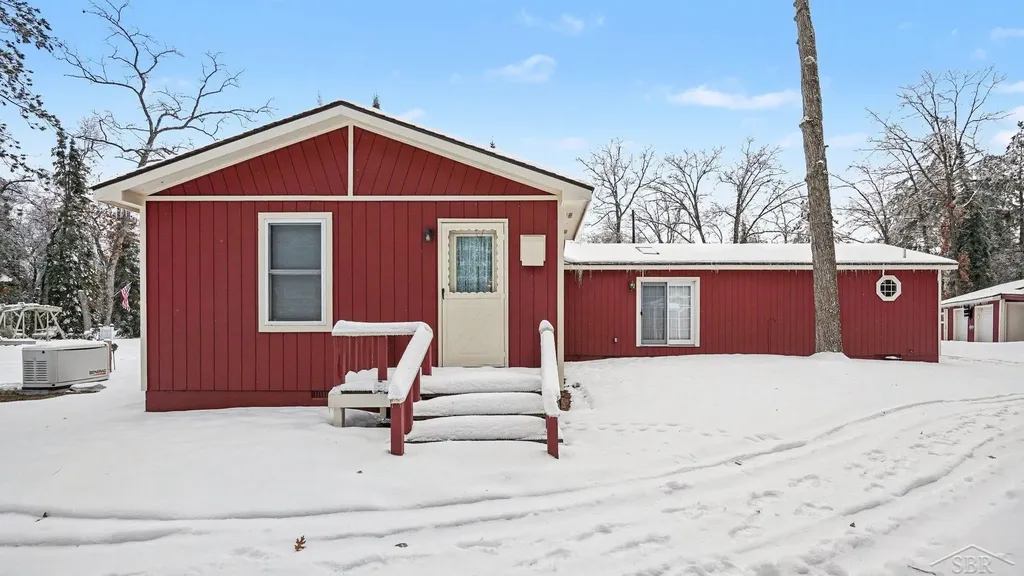 8266 Cedar Road Plainfield Township MI 48761