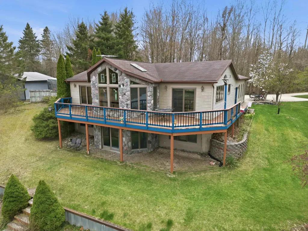 880 Sutherly Drive Tobacco Township MI 48612