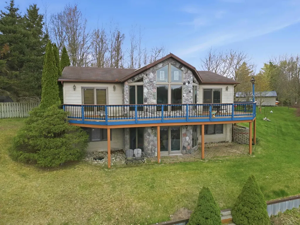 880 Sutherly Drive Tobacco Township MI 48612