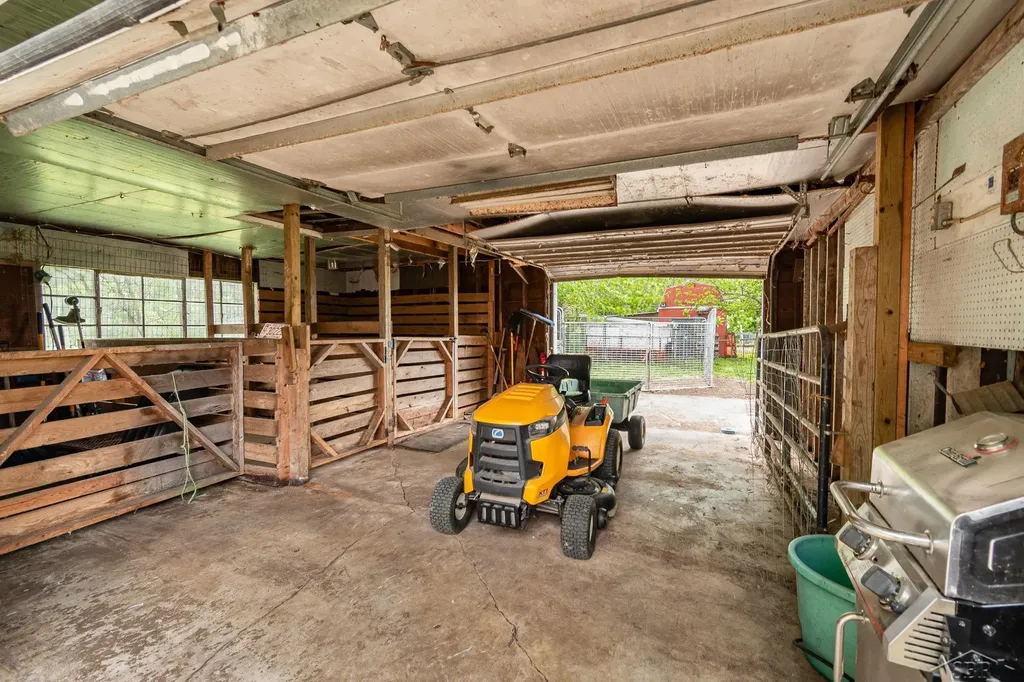 2430 S 4 Mile Road Kawkawlin Township MI 48631