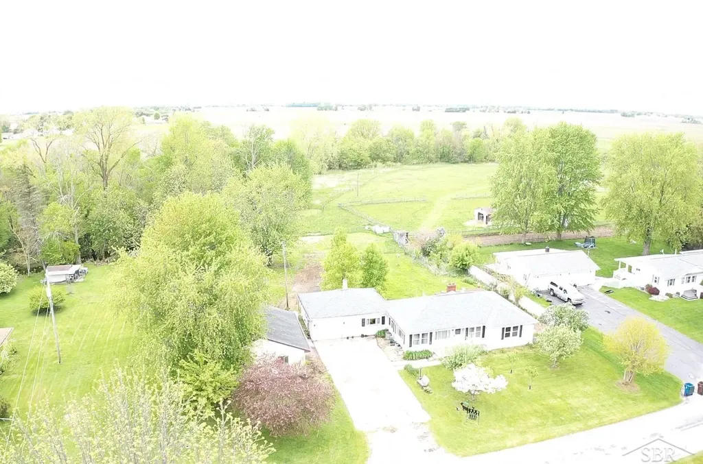 2430 S 4 Mile Road Kawkawlin Township MI 48631