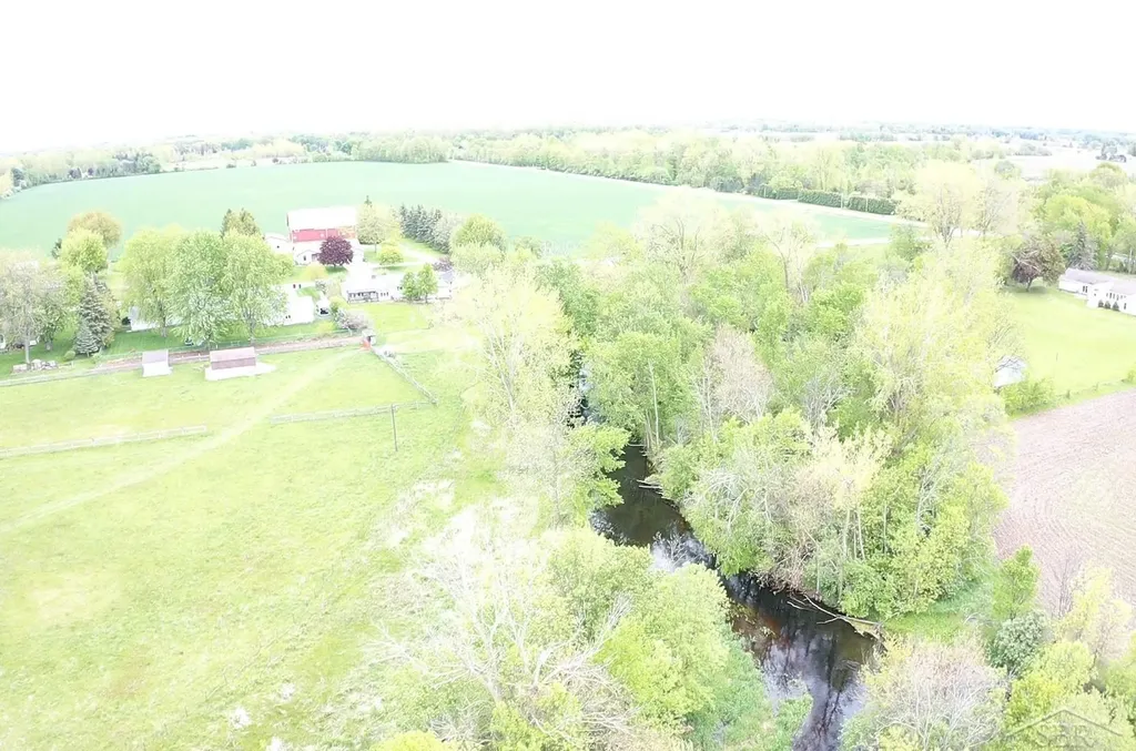 2430 S 4 Mile Road Kawkawlin Township MI 48631