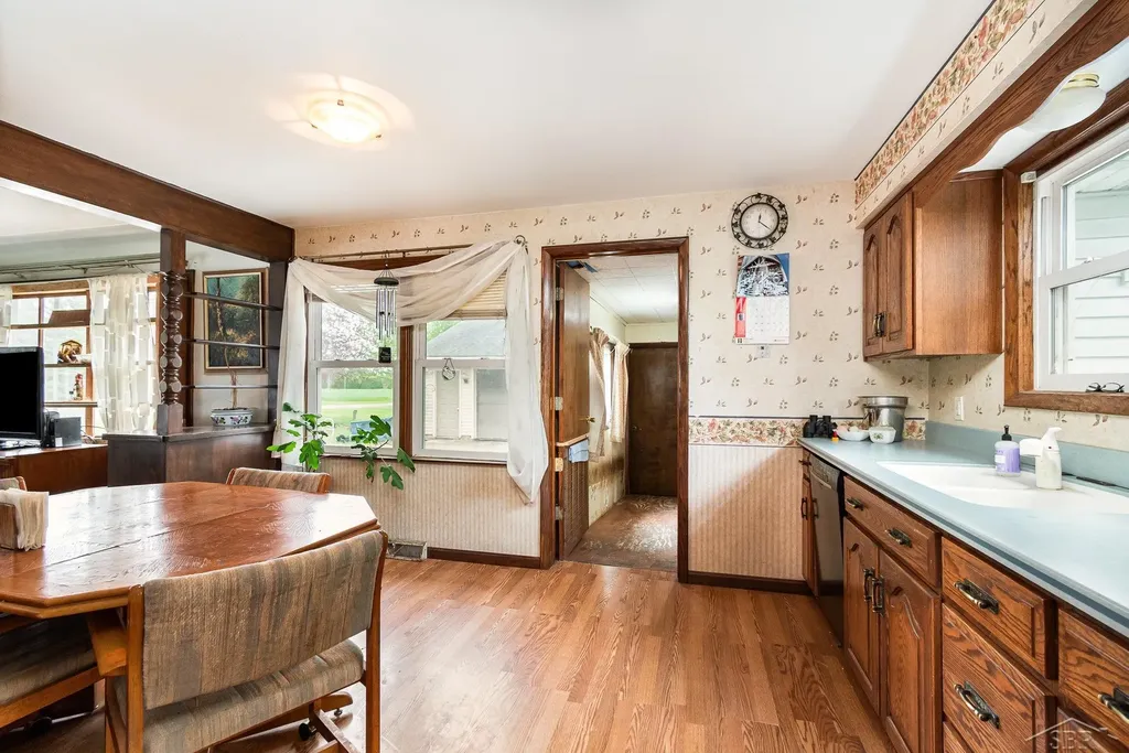 2430 S 4 Mile Road Kawkawlin Township MI 48631