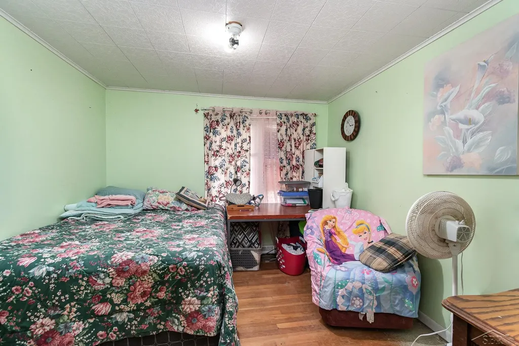 2430 S 4 Mile Road Kawkawlin Township MI 48631