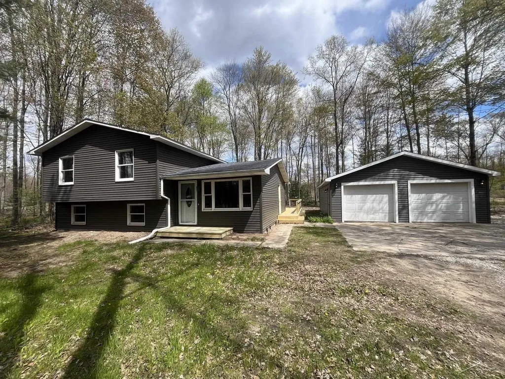 219 S Nine Mile Road Lee Township MI 48640