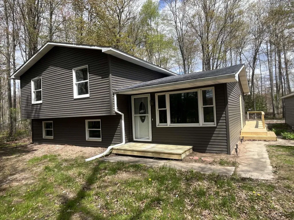 219 S Nine Mile Road Lee Township MI 48640