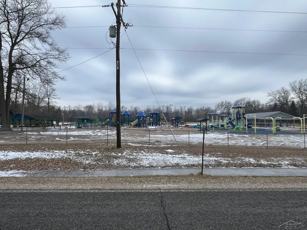 219 S Nine Mile Road Lee Township MI 48640