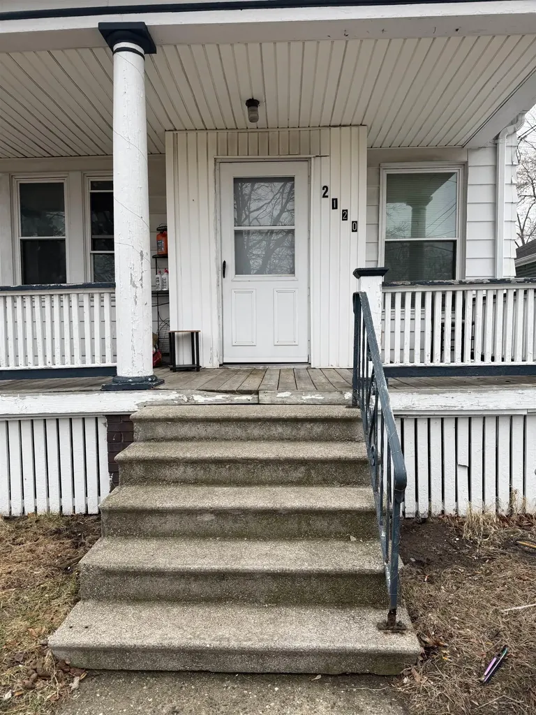 2120 Stark Street Saginaw City MI 48602