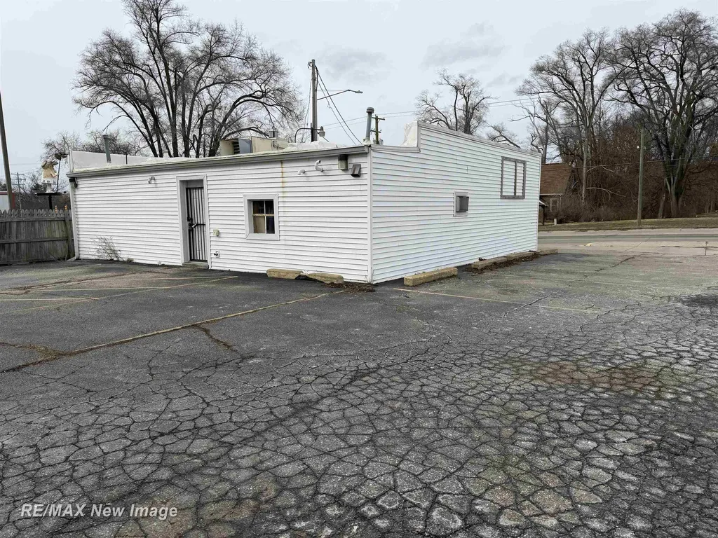 5036 Richfield Road Genesee Charter Township MI 48506