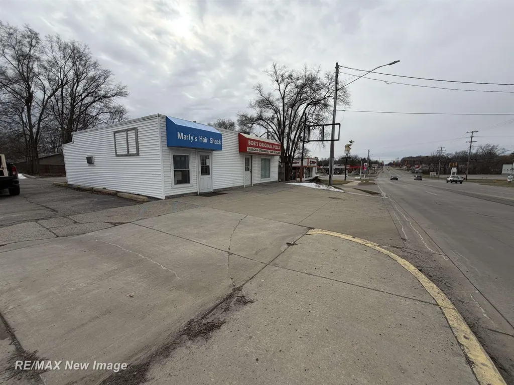 5036 Richfield Road Genesee Charter Township MI 48506