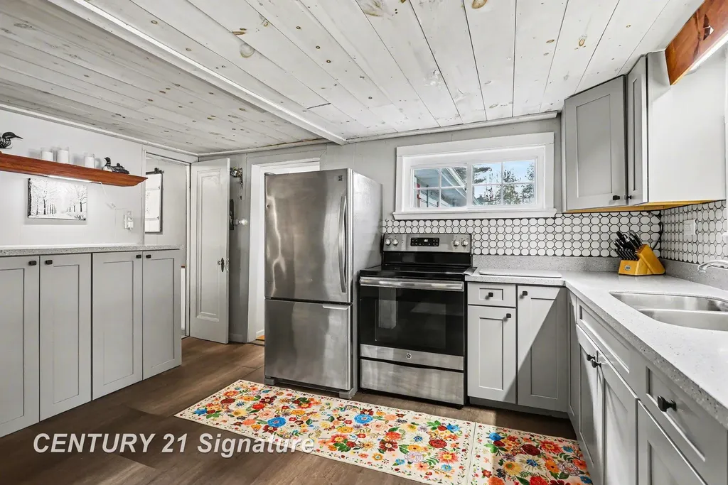 152 Hilda Drive Surrey Township MI 48622