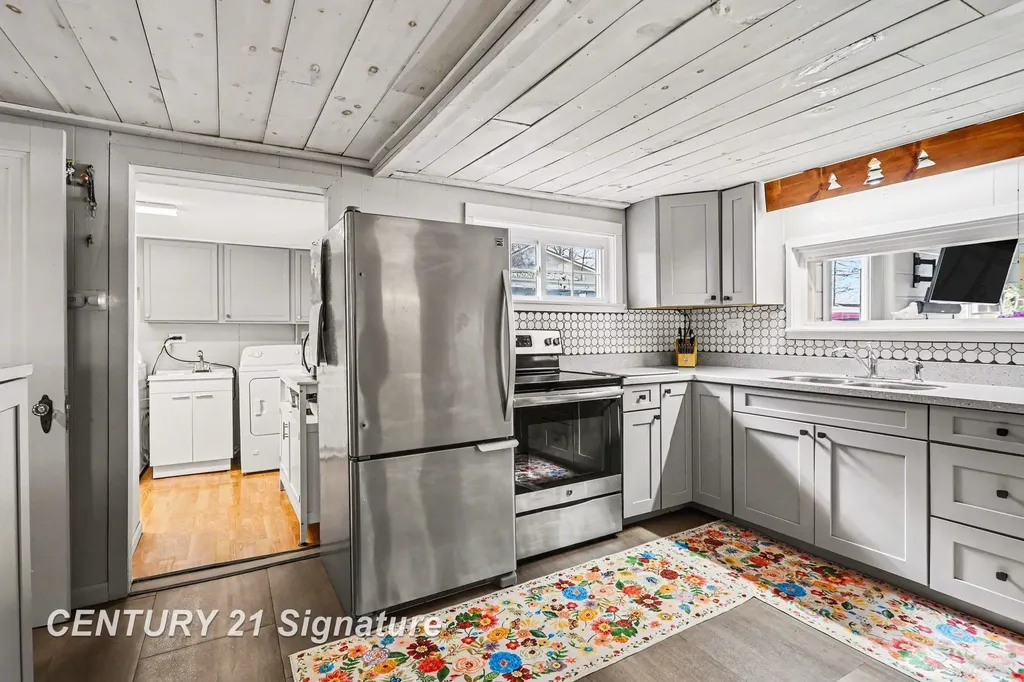 152 Hilda Drive Surrey Township MI 48622