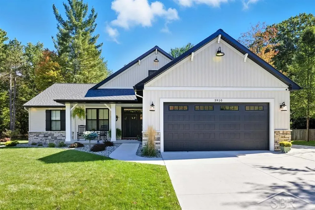 3910 Plumtree Lane Midland City MI 48642