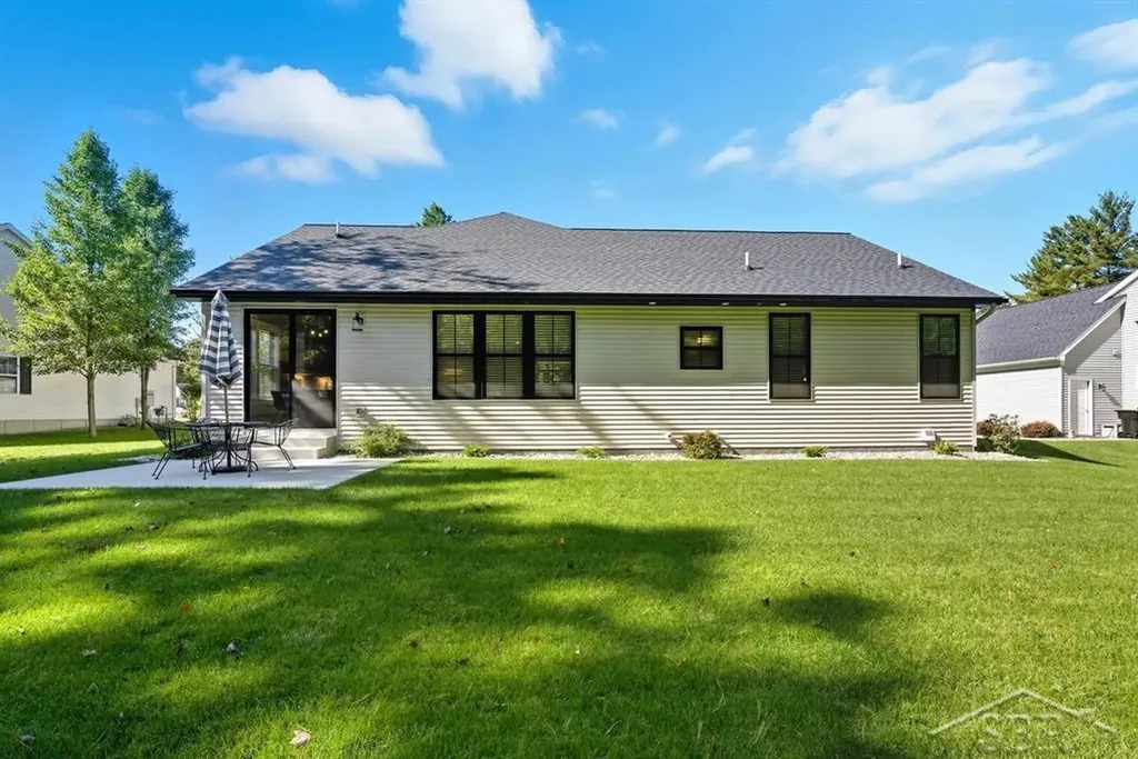 3910 Plumtree Lane Midland City MI 48642