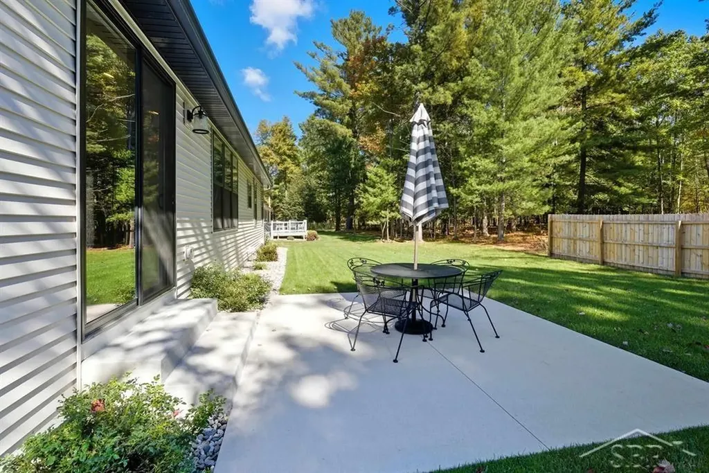3910 Plumtree Lane Midland City MI 48642