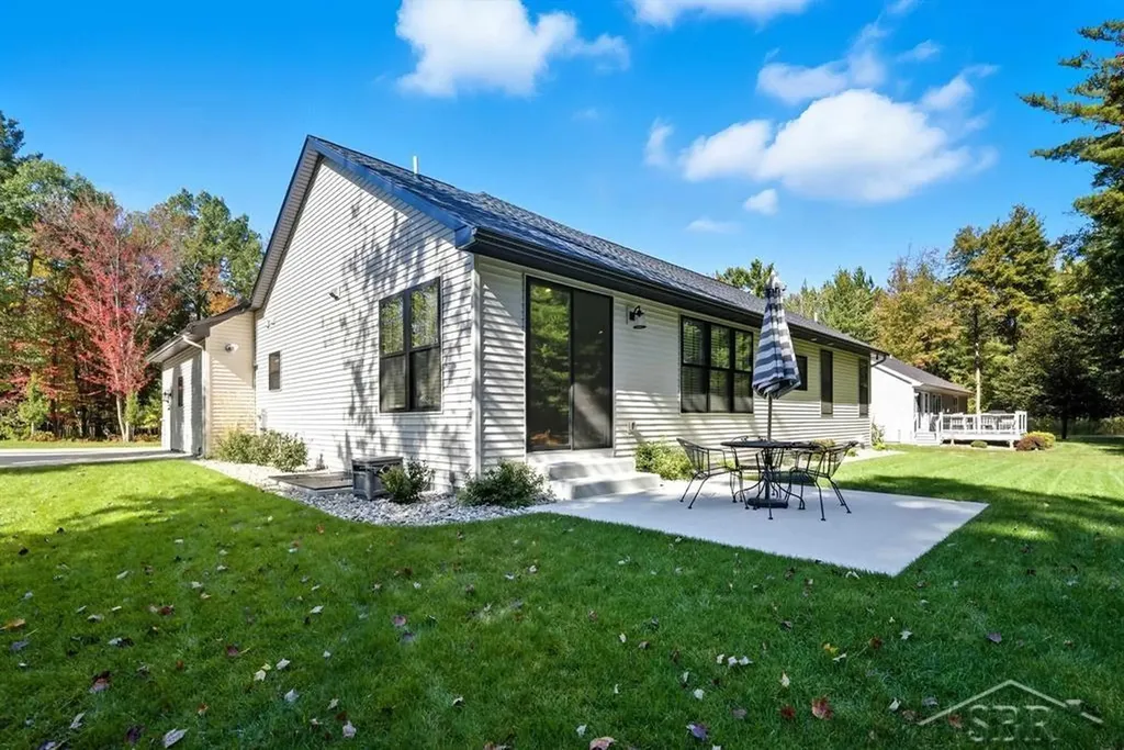 3910 Plumtree Lane Midland City MI 48642