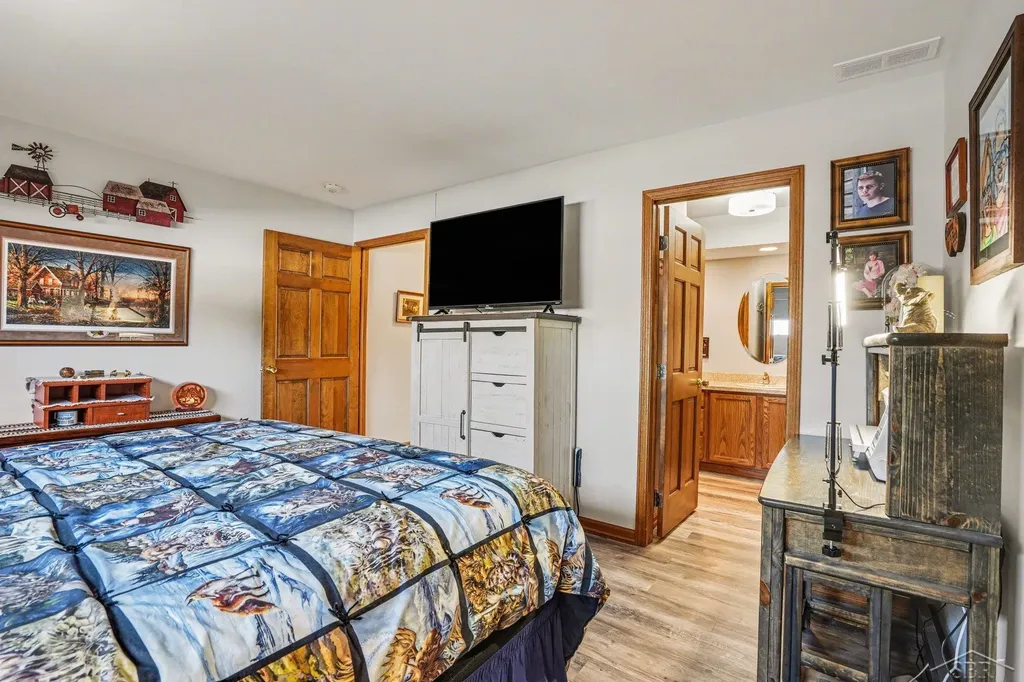 8233 Midland Road Tittabawassee Township MI 48623
