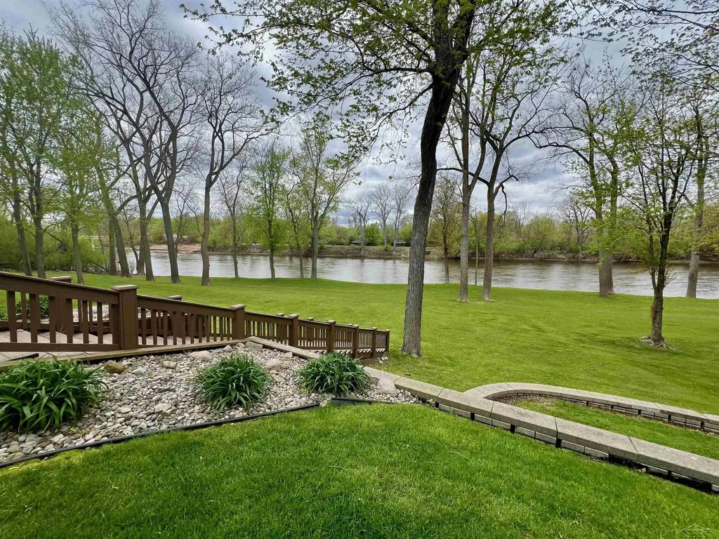 8233 Midland Road Tittabawassee Township MI 48623