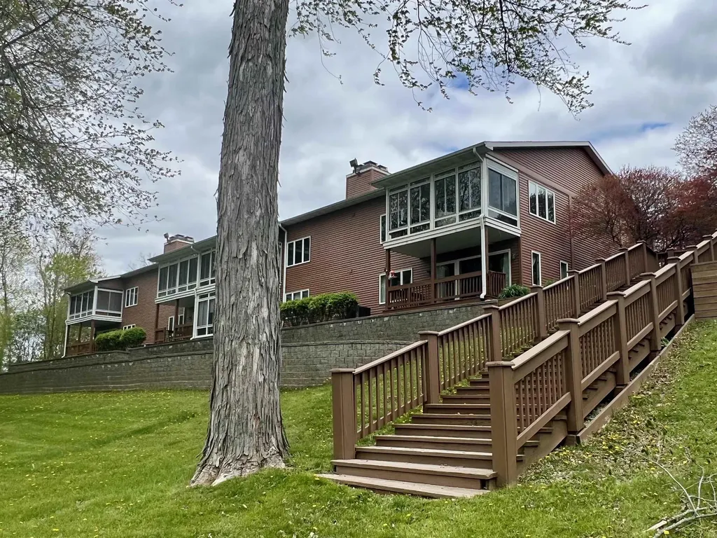 8233 Midland Road Tittabawassee Township MI 48623