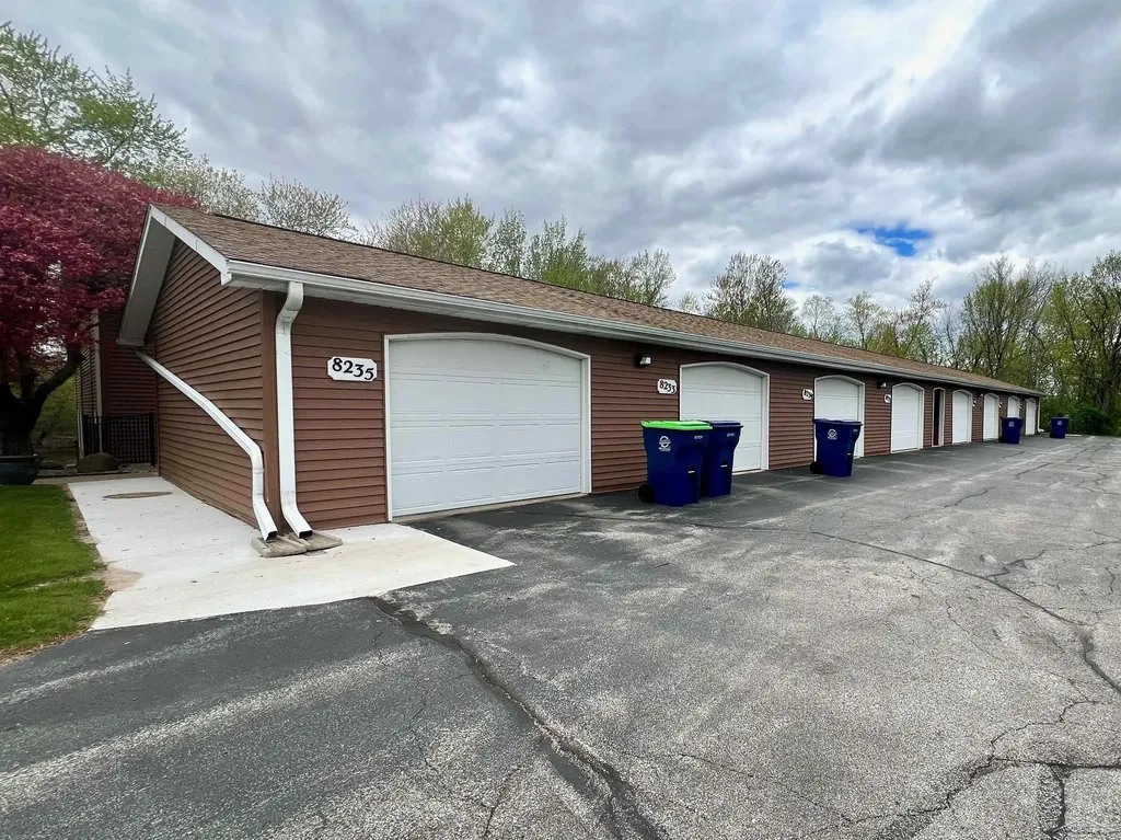 8233 Midland Road Tittabawassee Township MI 48623