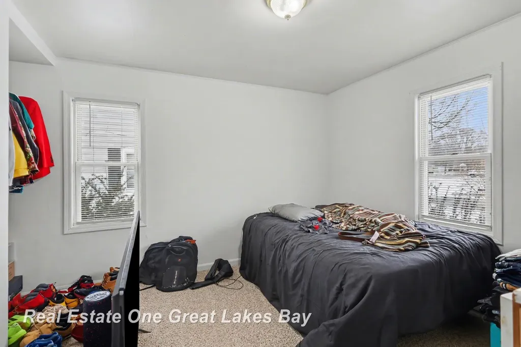 1943 Ottawa Street Saginaw City MI 48602