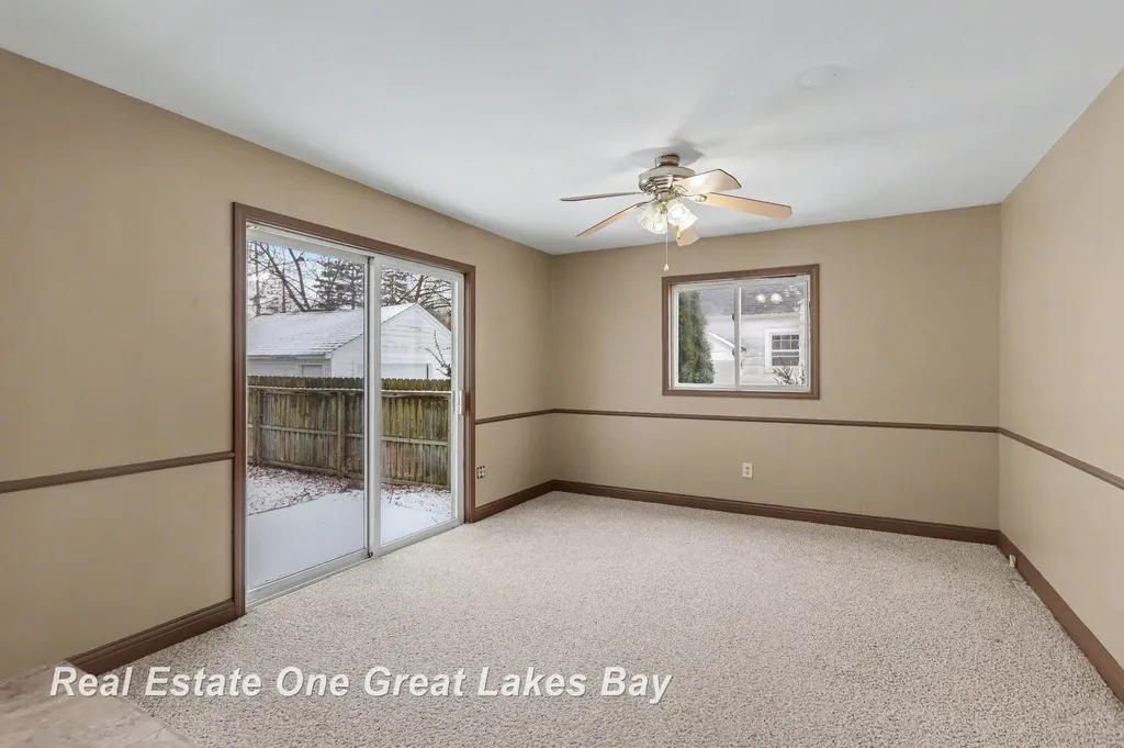 1943 Ottawa Street Saginaw City MI 48602