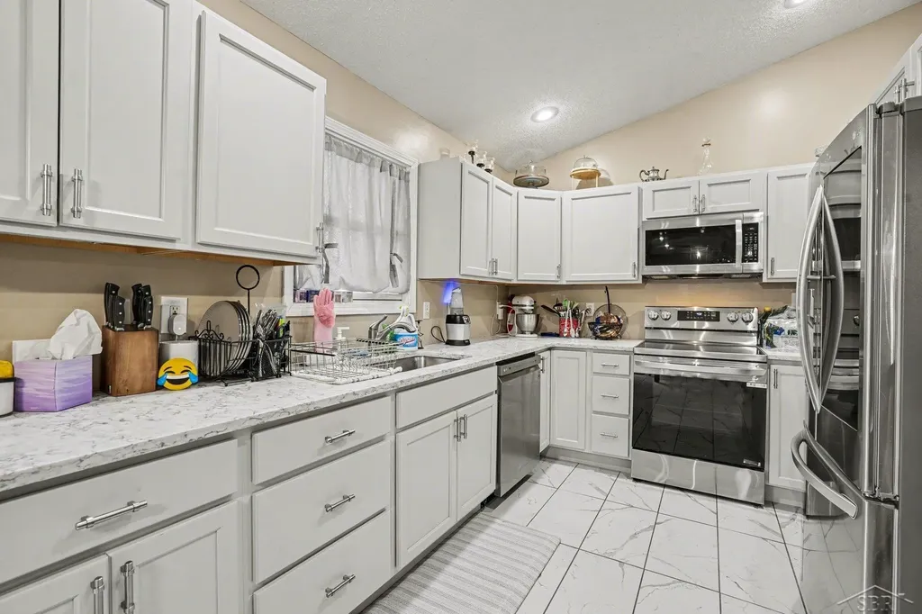 2977 Oaklawn Park Saginaw Charter Township MI 48603
